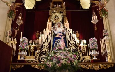 Veneración de los fieles a María Santísima de las Angustias