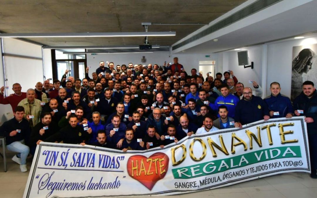 Los costaleros de la Virgen de las Angustias en pro de las Donaciones de Órganos