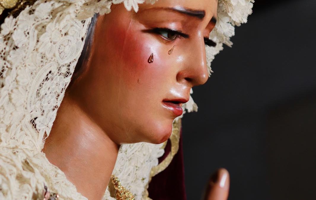La Virgen de las Angustias en sus andas para la Festividad del 8 de septiembre