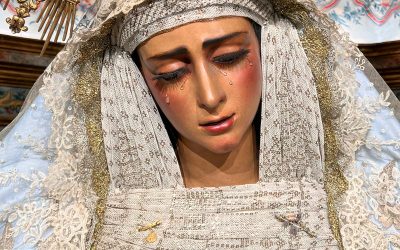 Proclamamos la Pureza de María | La Virgen de las Angustias ataviada para la festividad de la Inmaculada