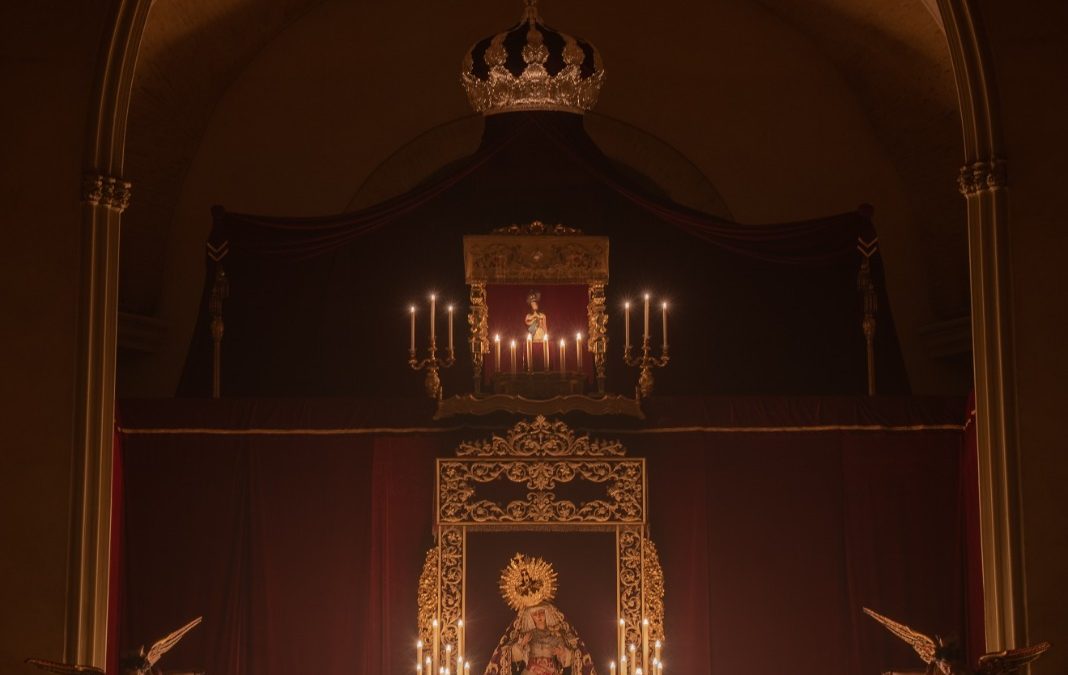 El Altar de Triduo de María Santísima de las Angustias Coronada