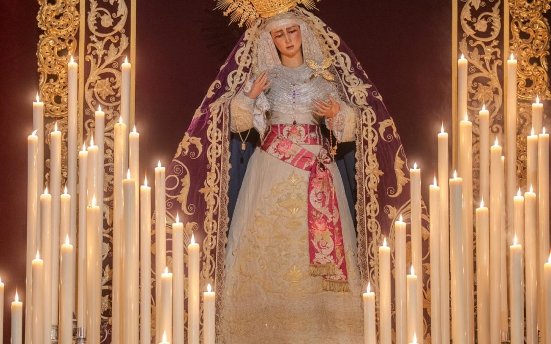 Turnos para acompañar a la Virgen de las Angustias durante su Besamanos