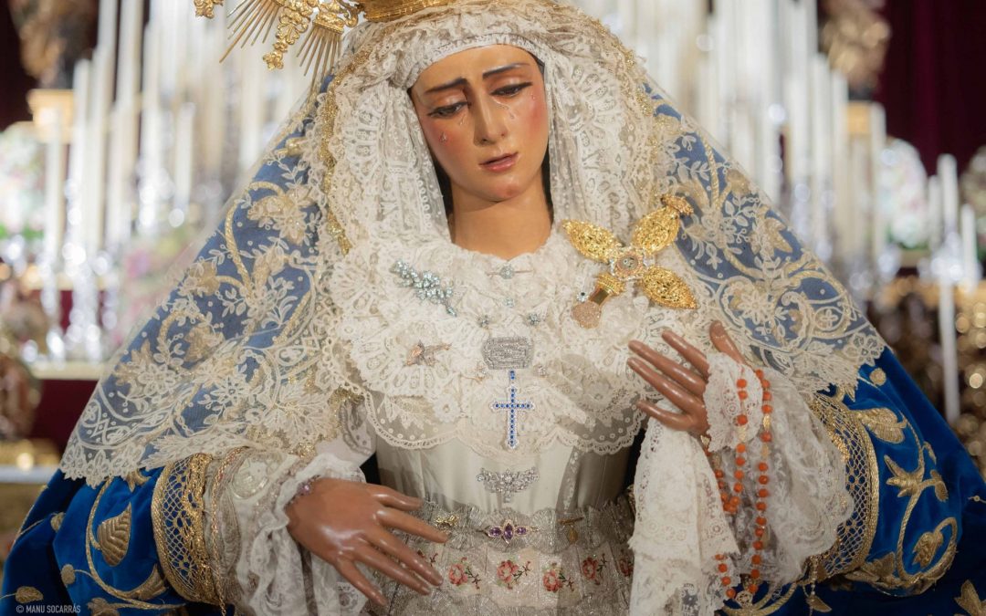 María Santísima de las Angustias preparada para su solemne besamanos