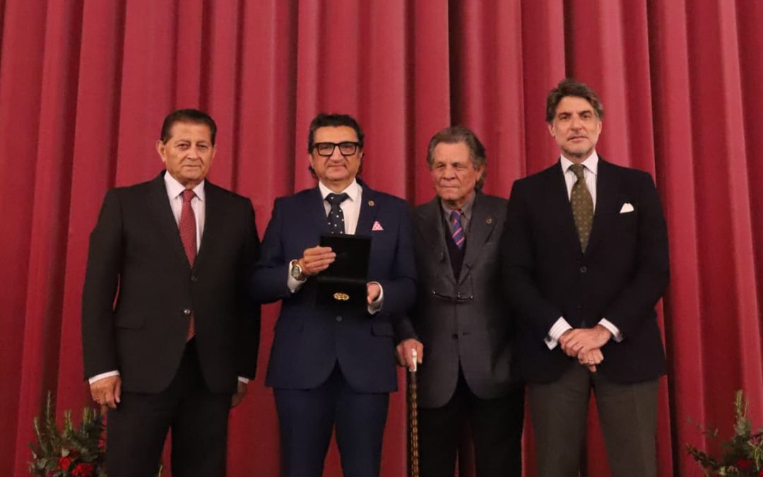 ACTUALIDAD | Acompañamos a la Hermandad de Los Gitanos de Utrera en la entrega de la Medalla de Oro de la Ciudad al Pueblo Gitano utrerano